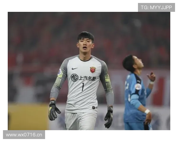 国际米兰三中卫体系下防线问题显现，稳定性面临考验