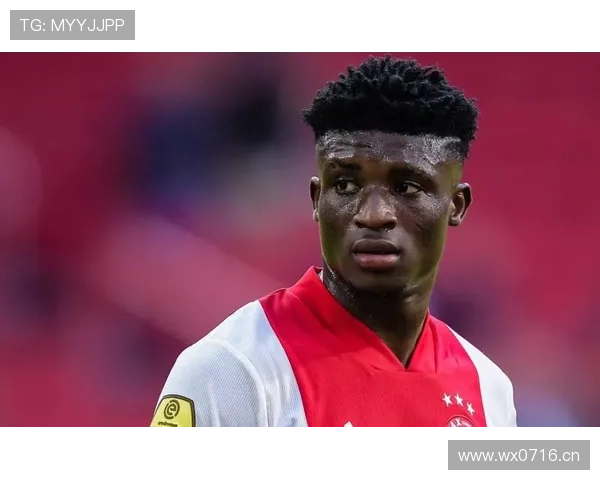 从阿贾克斯核心到西汉姆关键先生:库杜斯的生涯转折 从阿贾克斯核心到西汉姆关键先生:库杜斯的生涯转折