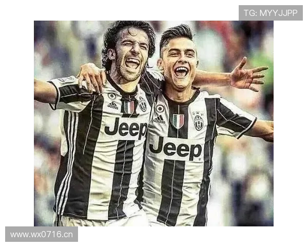 迪巴拉赛场王子，走出球场拎着外卖袋，画风断裂